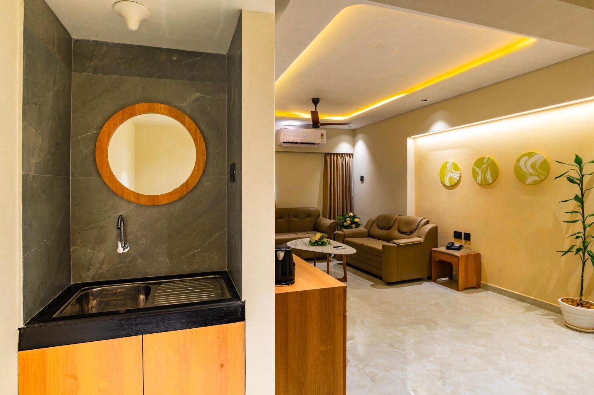 Ima House Hotell Kochi Eksteriør bilde