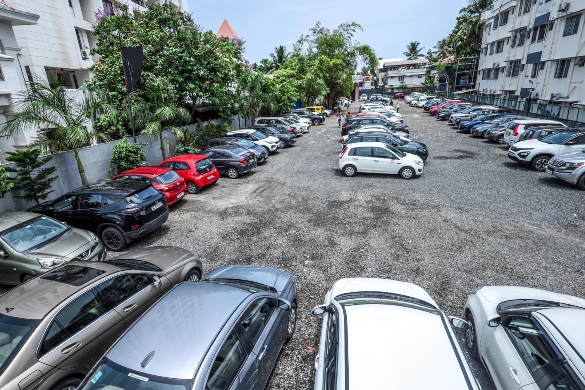 Ima House Hotell Kochi Eksteriør bilde